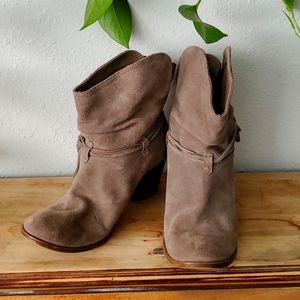 Cutest grey suede elfy booties